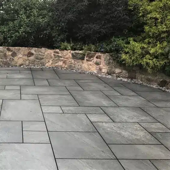 County Black Anthracite Outdoor Porcelain Paving Tiles Mixed Sizes