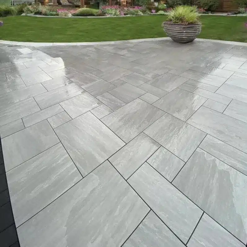 Kandla Grey Outdoor Porcelain Paving Tiles Mixed Sizes